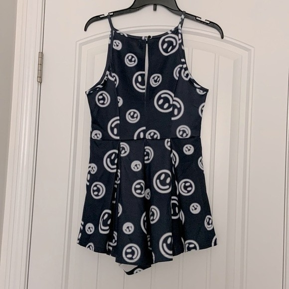 NWT Nordstrom’s RE:Named Smiley Face Emoji Party Time Playsuit Romper - Picture 4 of 15